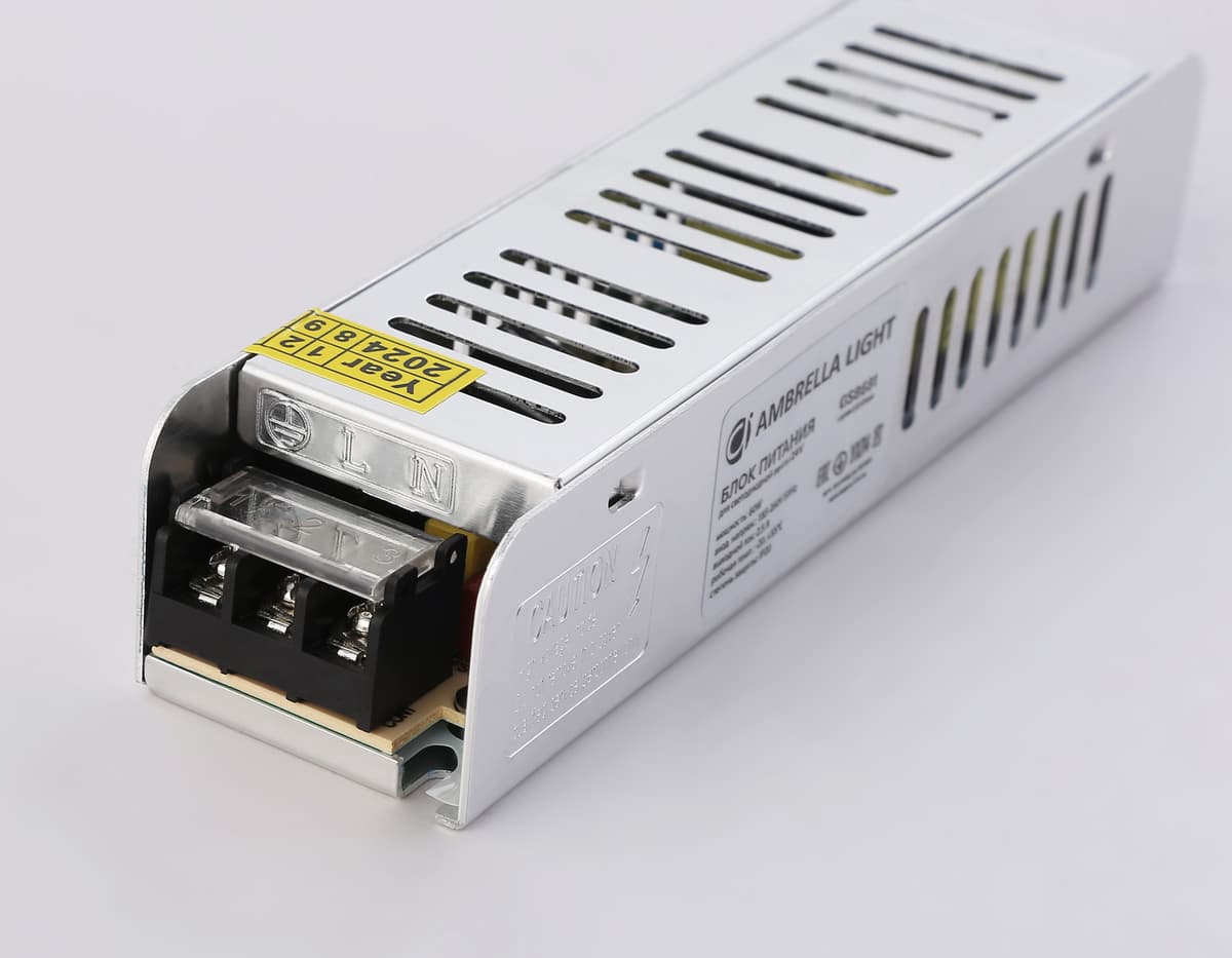 Блок питания с EMC для светодиодной ленты 24V 60W 2,5A IP20 185-260V 160*40*32 GS8681 GS8681 блок питания 24V 60W 2.5A IP20 185-260V EMC 160*40*32 Ambrella Light 7