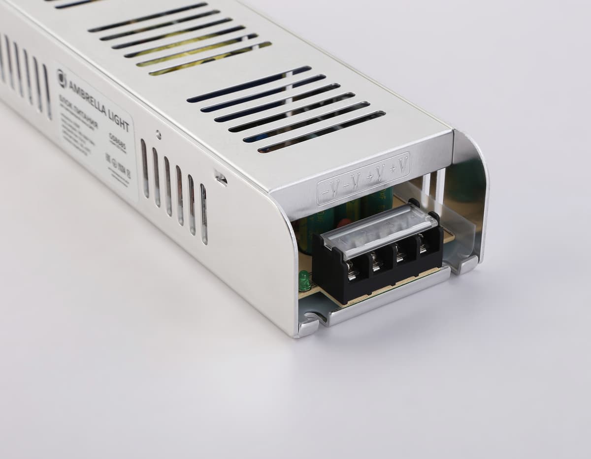 Блок питания с EMC для светодиодной ленты 24V 250W 10,4A IP20 185-260V 223*67*40 GS8685 GS8685 блок питания 24V 250W 10.4A IP20 185-260V EMC 223*67*40 Ambrella Light 7