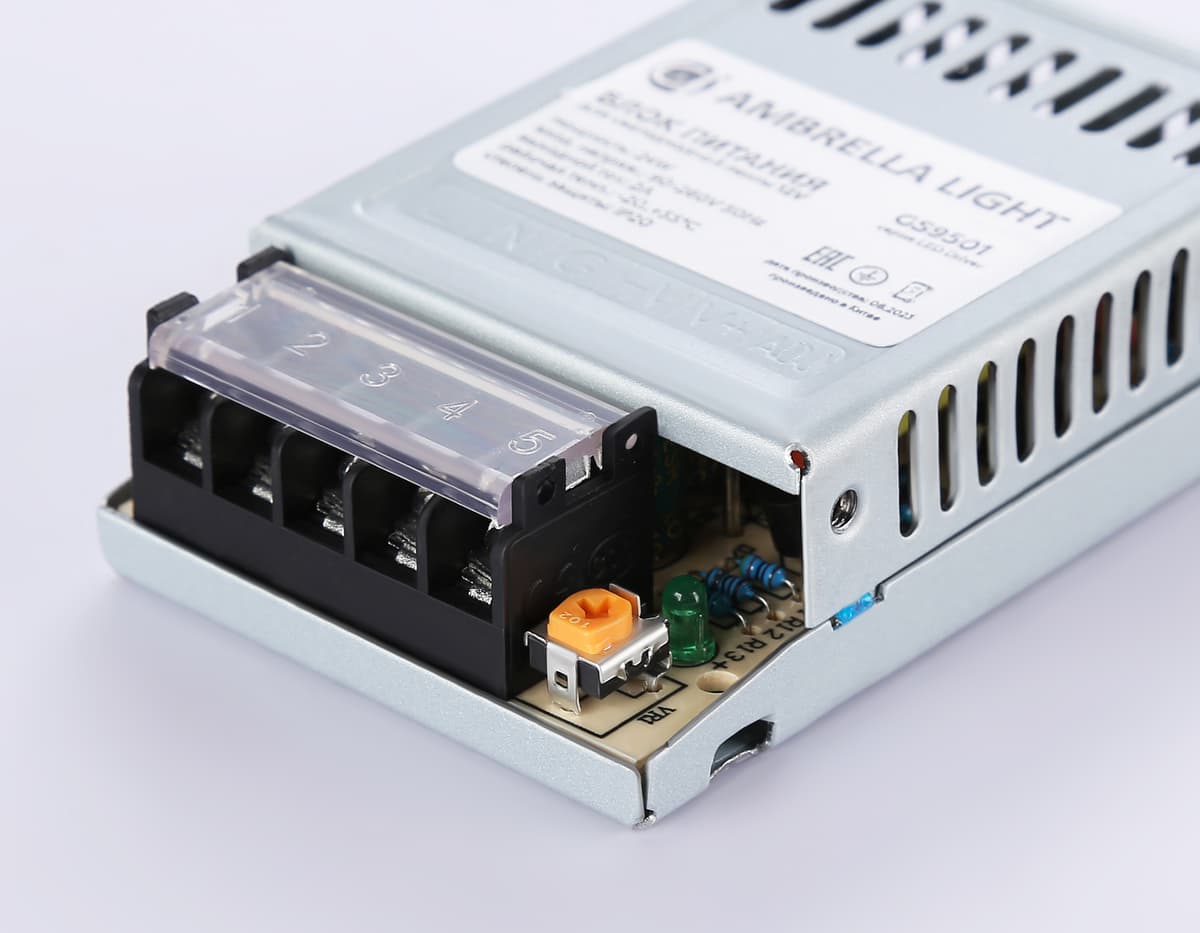 Блок питания для светодиодной ленты 12V 24W 2A IP20 90-260V 79*48*22 GS9501 GS9501 блок питания 12V 24W 2A IP20 90-260V 79*48*22 Ambrella Light 5