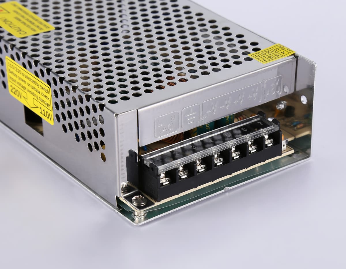 Блок питания для светодиодной ленты 24V 200W 8.3A IP20 90-260V 160*98*50 GS9607 GS9607 блок питания 24V 200W 8.3A IP20 90-260V 160*98*50 Ambrella Light 6