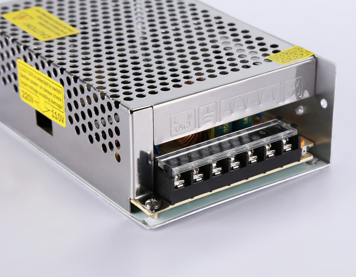 Блок питания для светодиодной ленты 24V 250W IP20 10.4A 90-260V 160*98*50 GS9608 GS9608 блок питания 24V 250W 10.4A IP20 90-260V 160*98*50 Ambrella Light 6