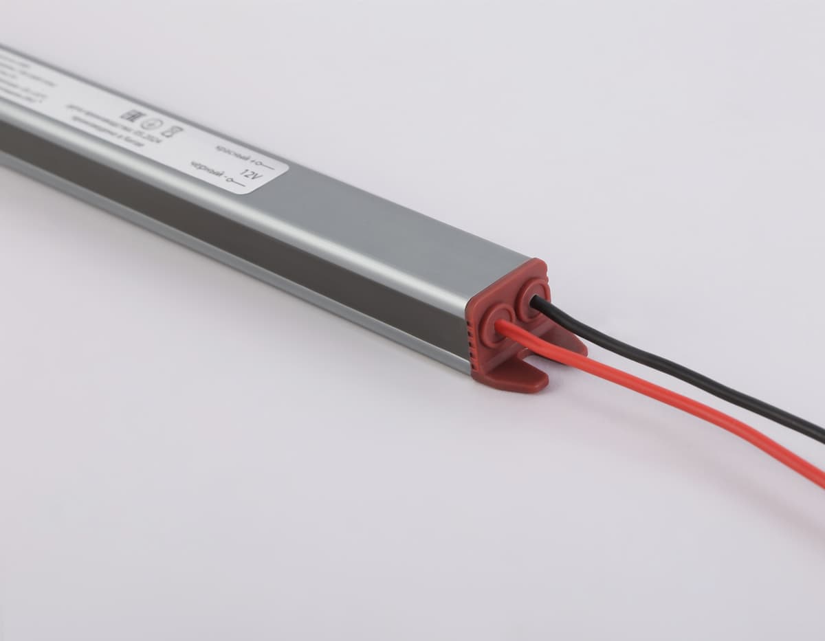 Блок питания для светодиодной ленты 12V 60W 5A IP67 185-260V 312*18*14.8 GS9807 GS9807 блок питания 12V 60W 5A IP67 185-260V 312*18*14.8 Ambrella Light 6