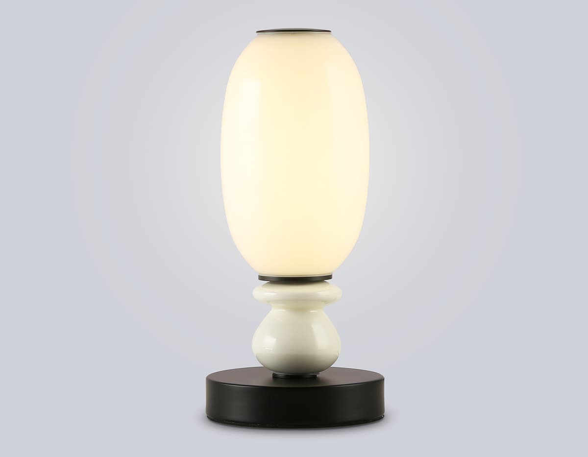 Настольная светодиодная лампа LH53154 BK/WH черный/белый 6W 3000K D120*260 Ambrella Light 12