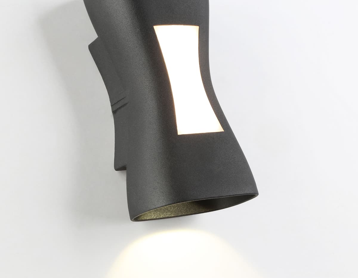 Уличный настенный светодиодный светильник IP54 ST4529 BK черный LED 4200K/3000K 6W IP54 150*80*55 Ambrella Light 7