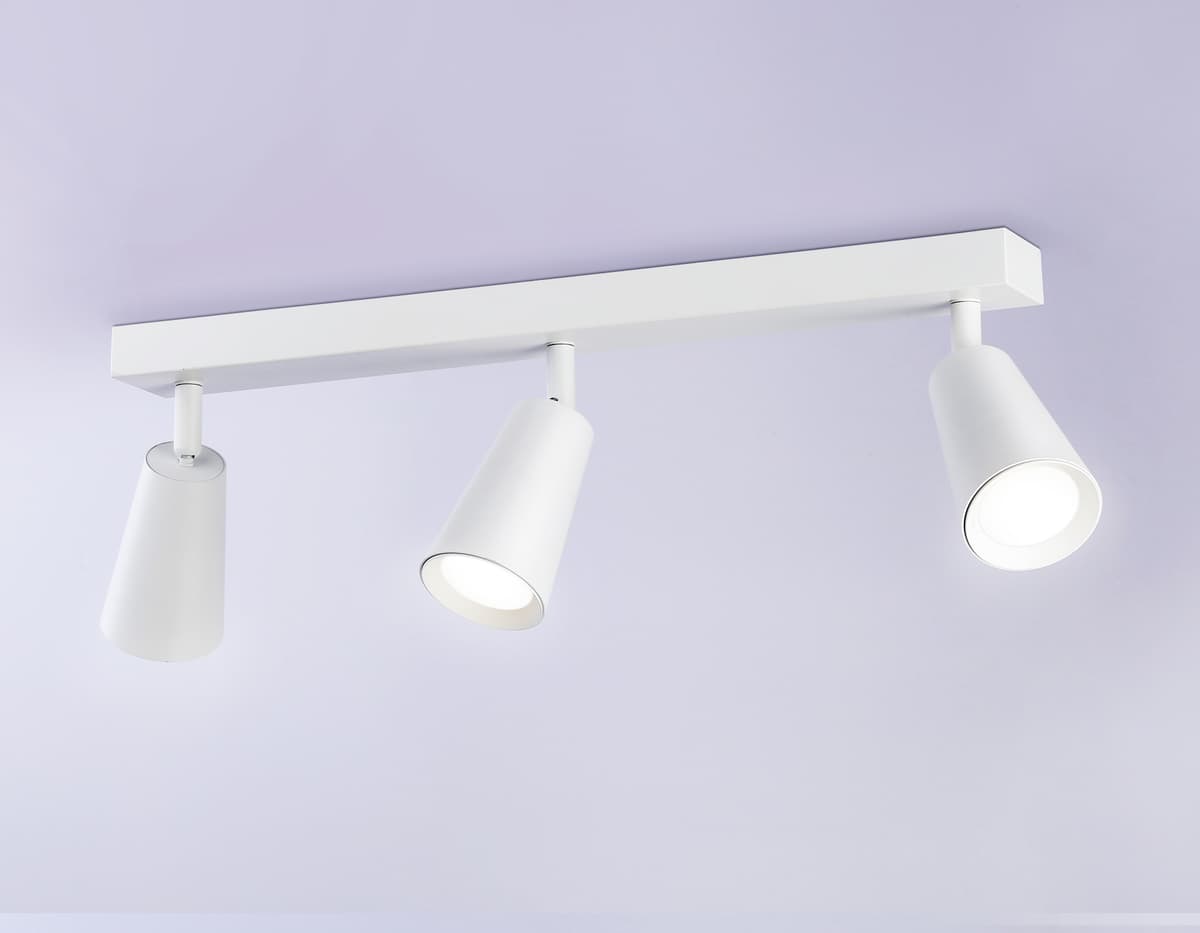 Накладной поворотный спот со сменной лампой GU10 TA13148/3 WH белый GU10/3 max 12W 445*60*130 Ambrella Light 10