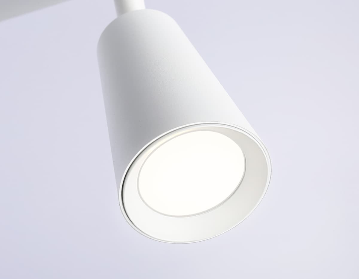 Накладной поворотный спот со сменной лампой GU10 TA13148/3 WH белый GU10/3 max 12W 445*60*130 Ambrella Light 8