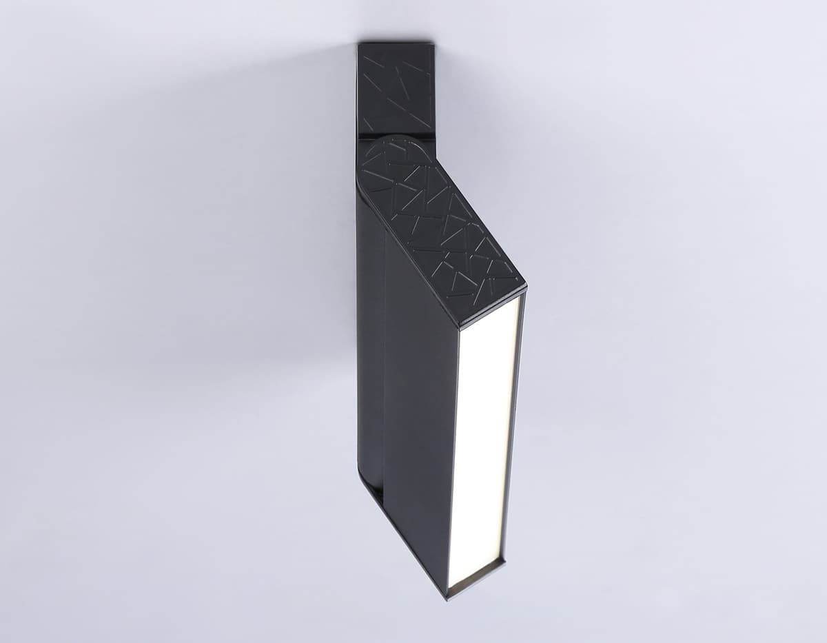 Поворотный потолочный светодиодный светильник TA1821 BK черный LED 12W 4200K 230*22*87 Ambrella Light 13