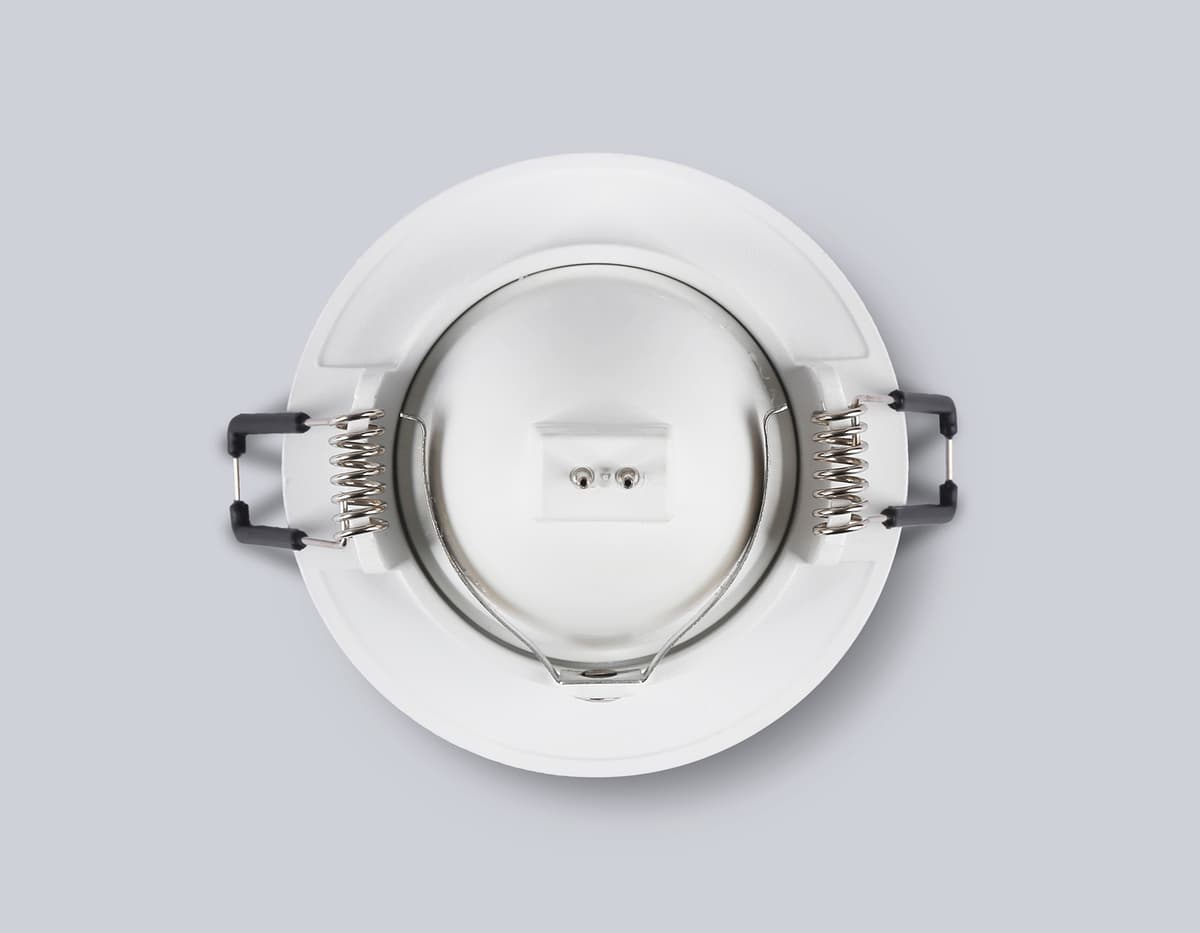 Встраиваемый точечный светильник GU5.3 TN102815 WH белый GU5.3 D80*28 Ambrella Light 12