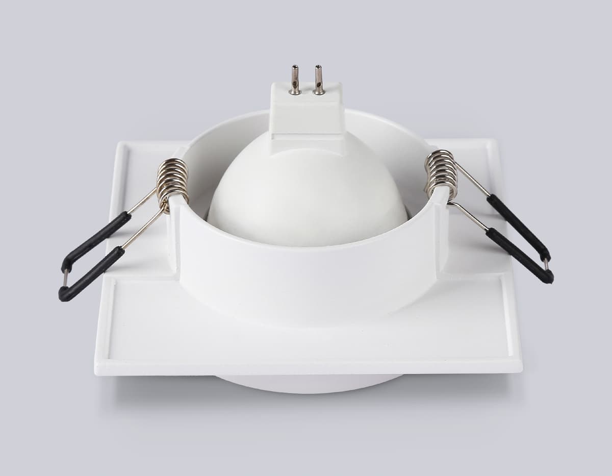 Встраиваемый точечный светильник GU5.3 TN30709 WH белый GU5.3 92*92*36 Ambrella Light 11