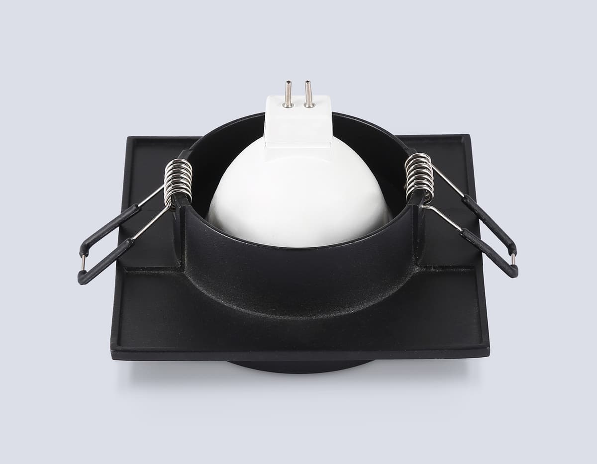Встраиваемый точечный светильник GU5.3 TN30710 BK черный GU5.3 92*92*36 Ambrella Light 11