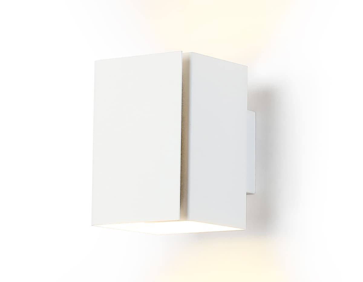 Светильник настенный со сменной лампой G9 TN5115 WH белый G9 max 40W 120*80*105 Ambrella Light 5
