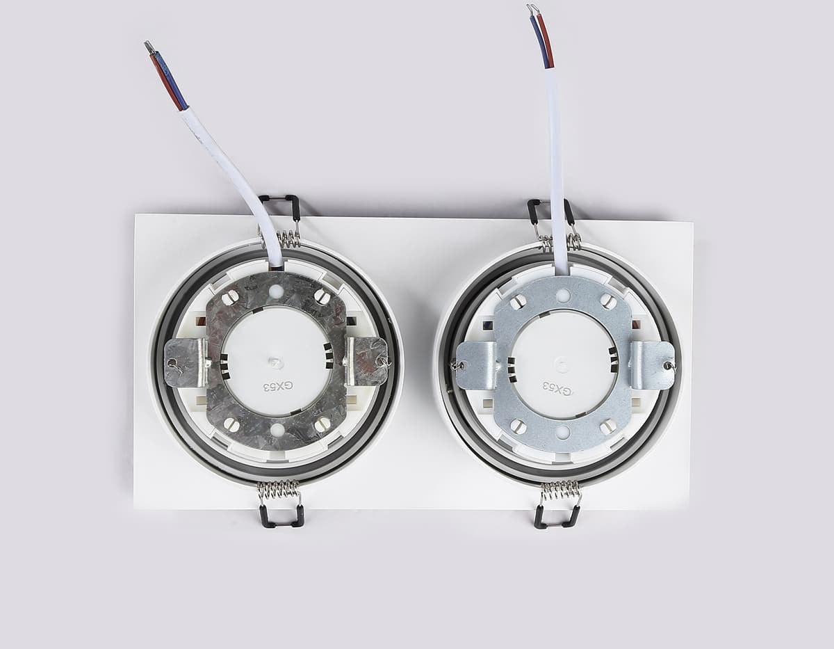 Встраиваемый поворотный точечный светильник GX53 TN51919/2 WH белый GX53 max 12W 220*115*23 Ambrella Light 13