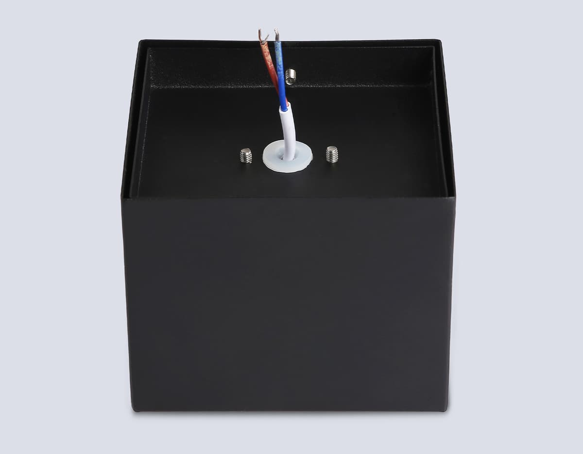 Накладной светильник со сменной лампой GX53 TN6532 BK черный IP44 GX53 100*100*80 Ambrella Light 12