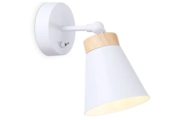 TR8213
