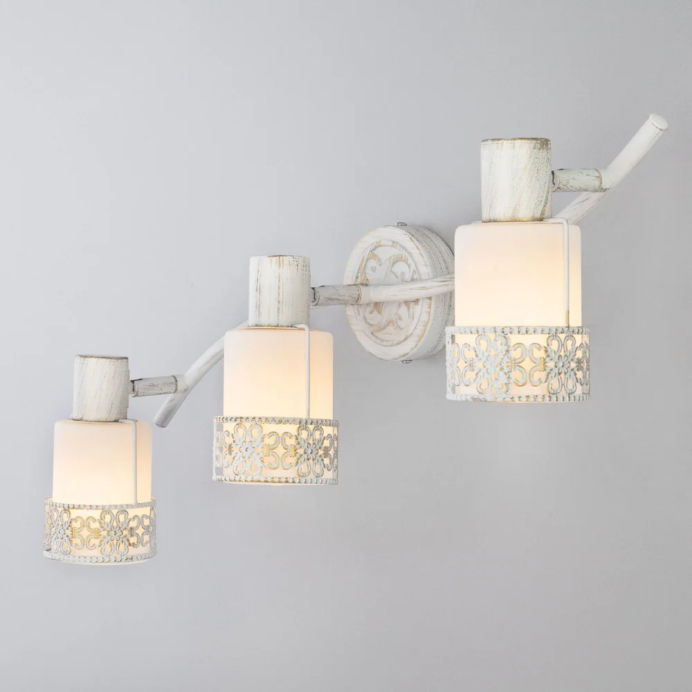 Спот с тремя плафонами 20025/3 белый с золотом Eurosvet