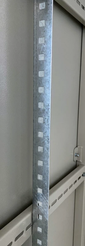 Профиль вертикальный 1600x36х36 ПВ-01