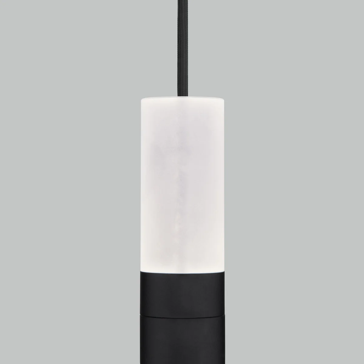 Подвесной светодиодный светильник 50210/1 LED черный Eurosvet 3