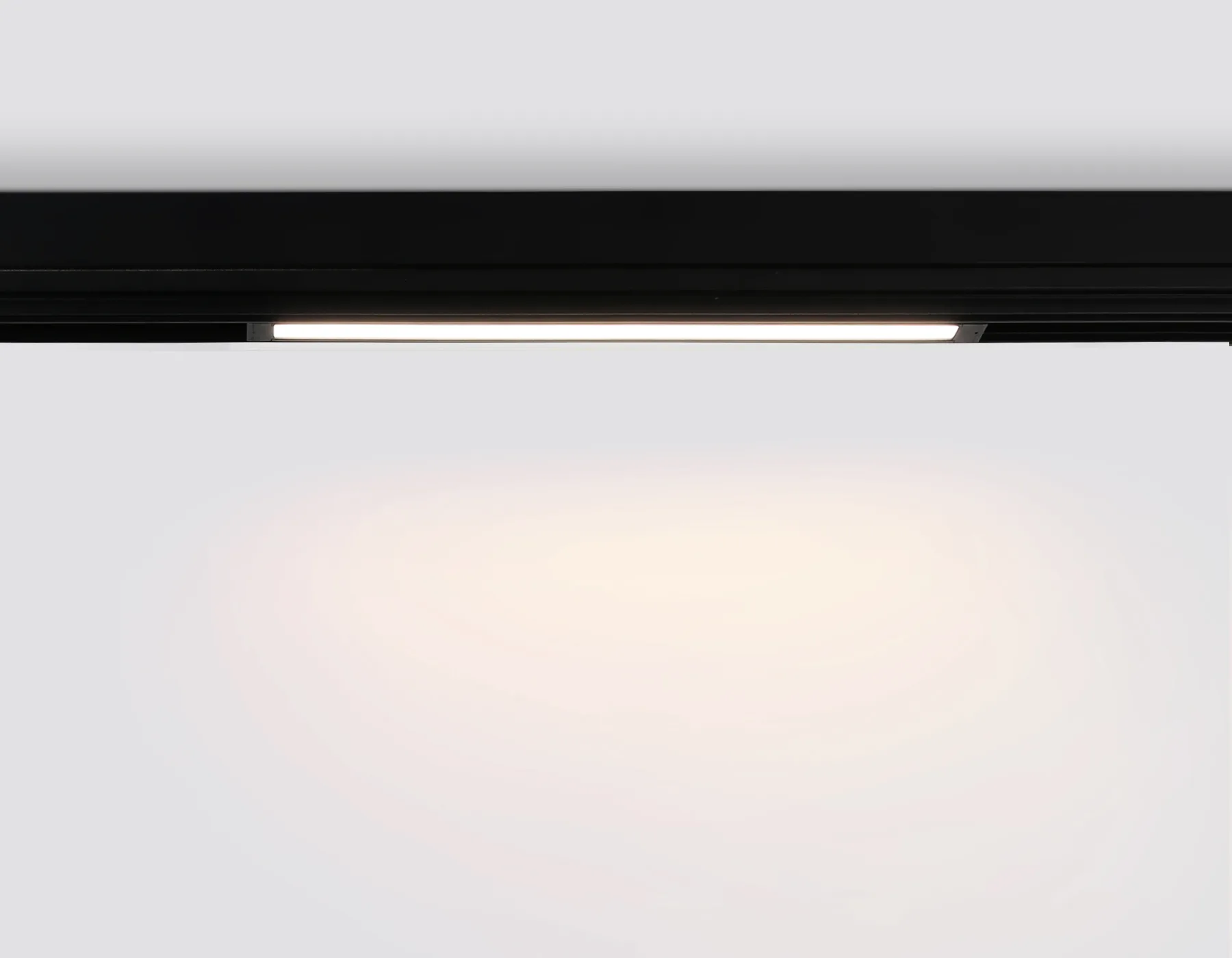 Трековый линейный светильник с памятью Switch-3CCT 3000K-6000K 15Вт 120° GL1272 BK черный IP20 15W 3000K-6400K 220V 120° 342*25*42 (Без ПДУ) Ambrella Light 8