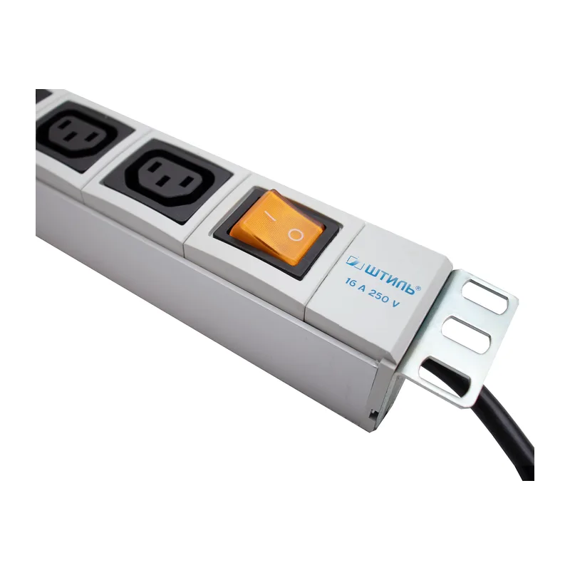Блок розеток PDU-8xС13-Schuko 3