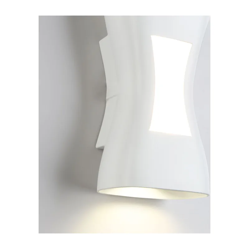 Уличный настенный светильник 3000K-4200K 6Вт IP54 ST4527 WH белый LED 4200K/3000K 6W IP54 150*80*55 Ambrella Light 8