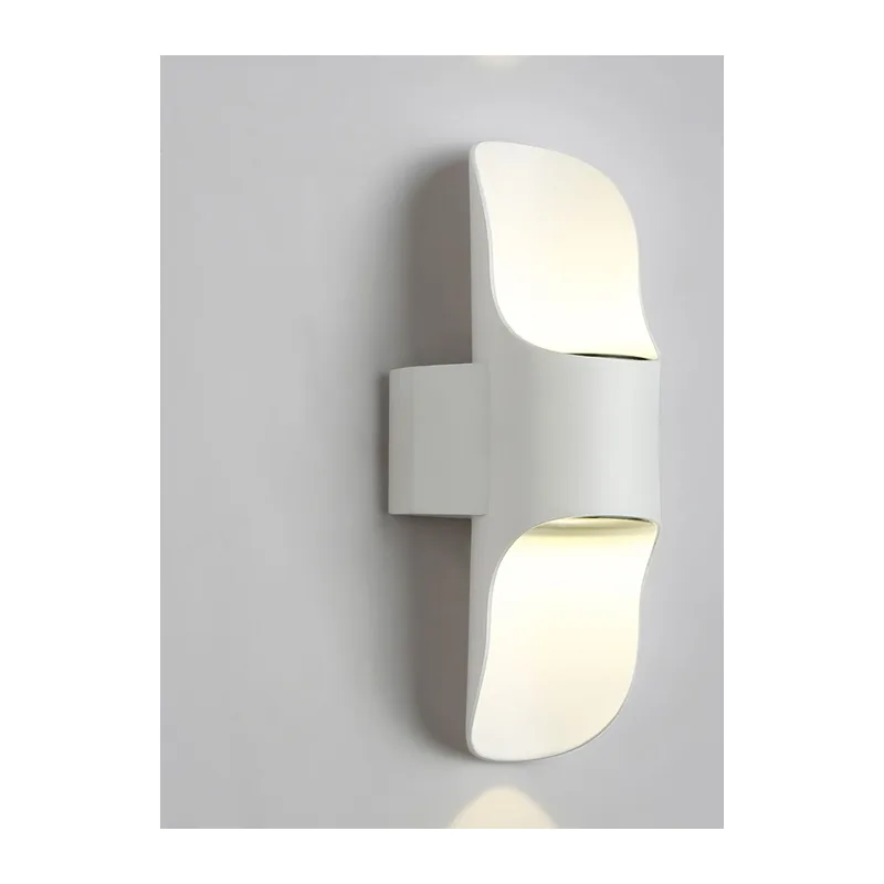 Уличный настенный светильник 4200K 8Вт IP54 ST4533 WH белый LED 4200K 8W IP54 220*66*100 Ambrella Light 8