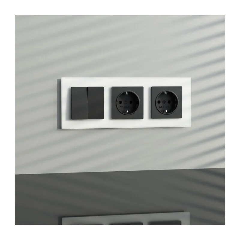 W0033101/ Рамка на 3 поста Senso (белый, стекло soft-touch) 5